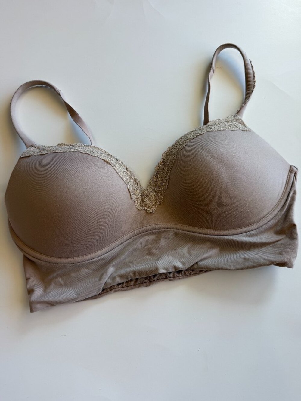 Victoria’s Secret Padded No-Wire Bra 36D Nude Taupe Lace Trim